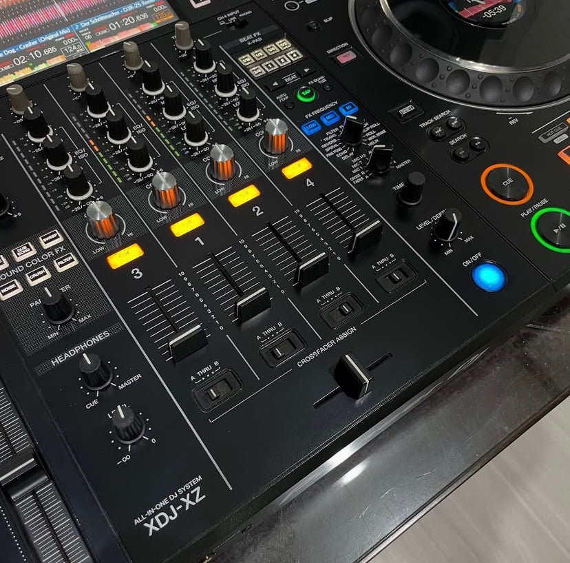Pioneer XDJ-XZ DJ SET + flightcase & rekord box license