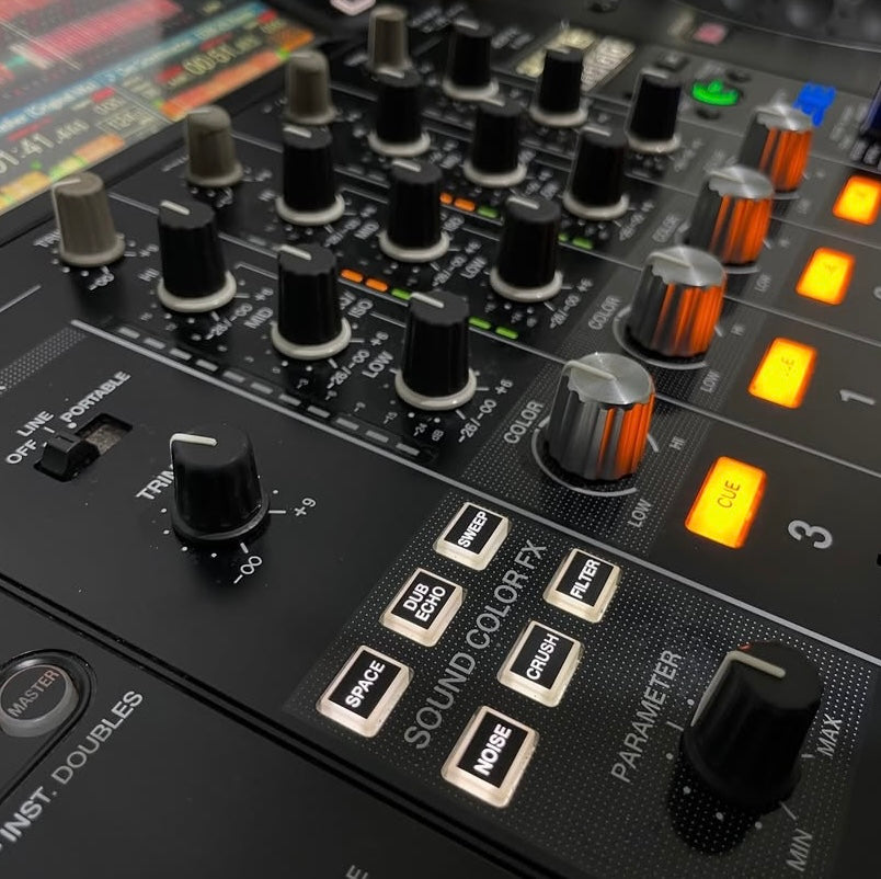 Pioneer XDJ-XZ DJ SET + flightcase & rekord box license