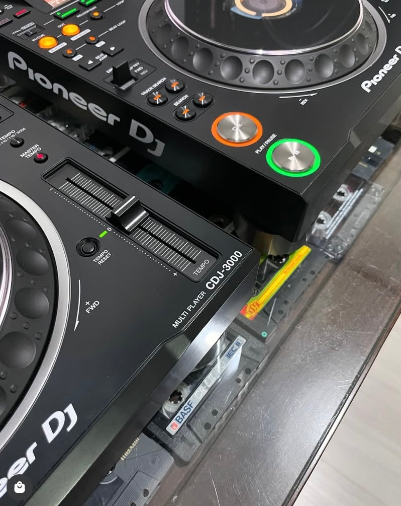 Pioneer CDJ-3000 players (Pair) + flightcases