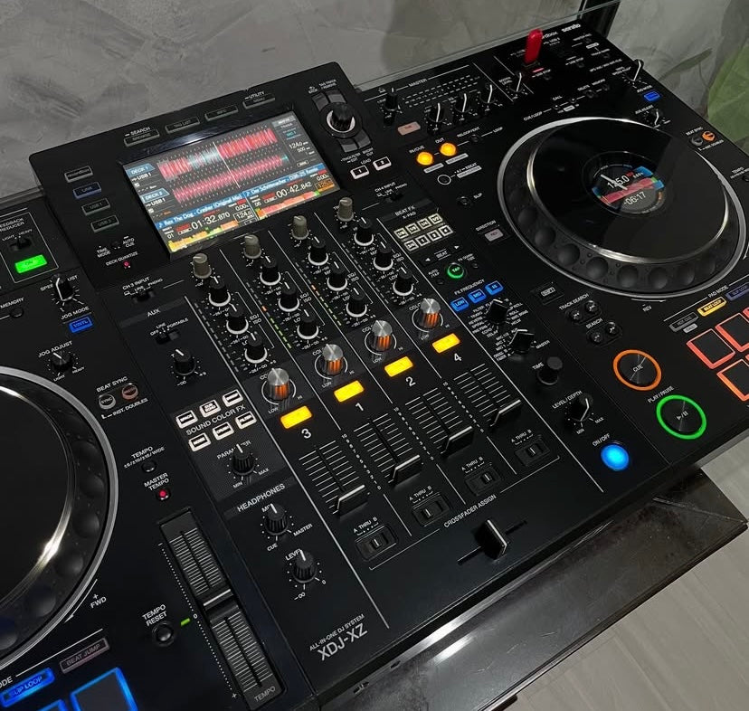 Pioneer XDJ-XZ DJ SET + flightcase & rekord box license