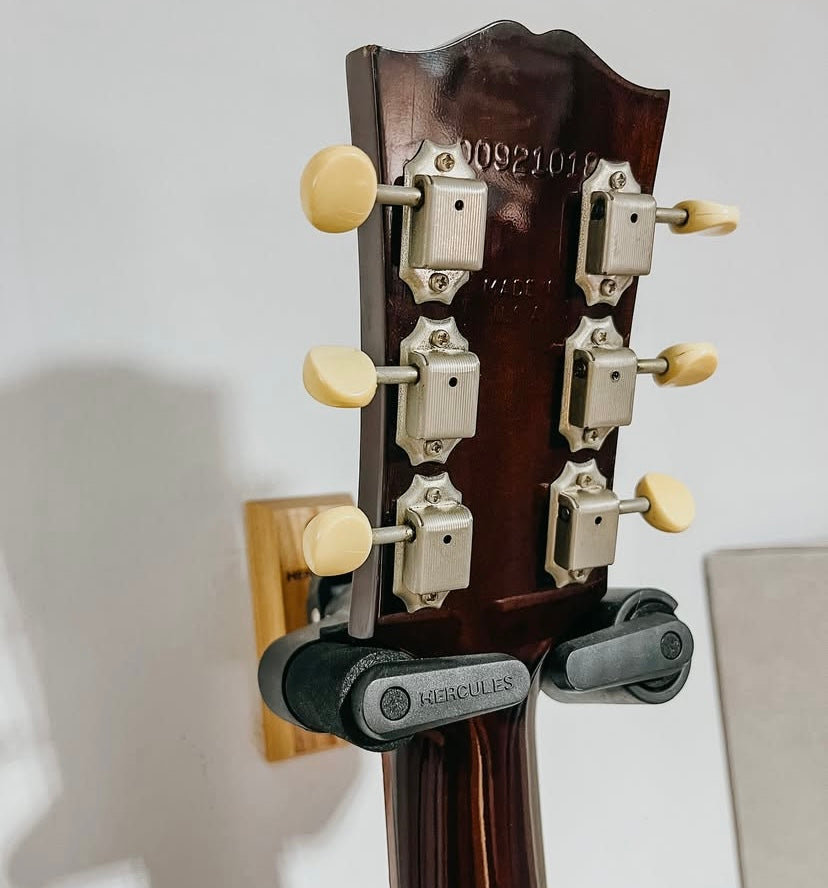 2001 Gibson J-45 Standard – Vintage Sunburst acoustic guitar