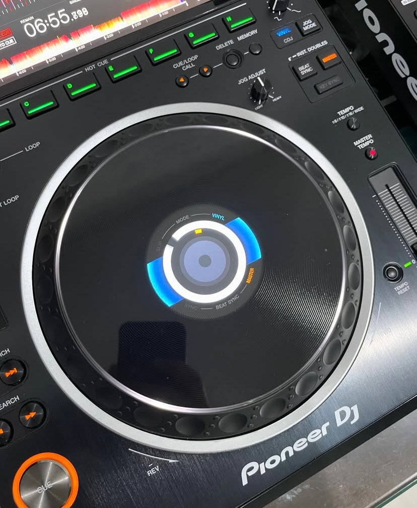 Pioneer CDJ-3000 players (Pair) + flightcases