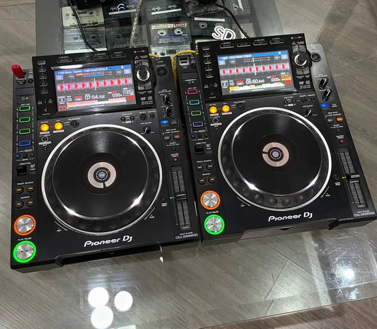Pioneer CDJ-2000NXS2 Pair