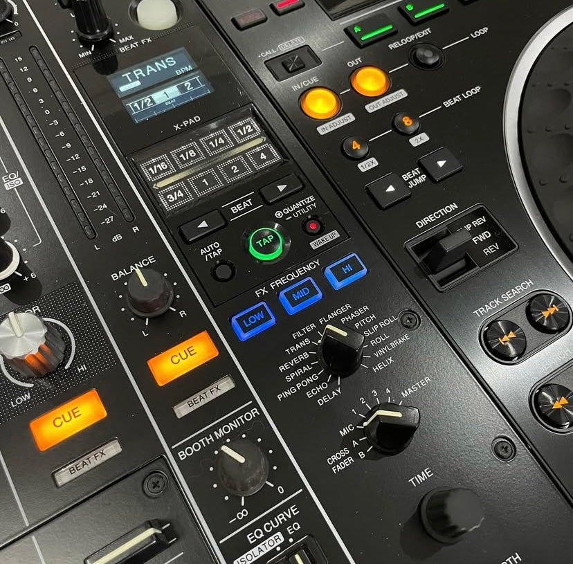 Pioneer CDJ-3000 Pair + DJM-900NXS2 Mixer