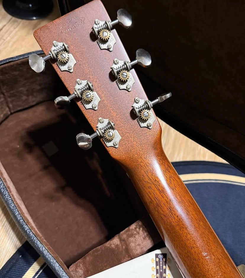 2007 Martin D-18GE Golden Era 1934 acoustic guitar