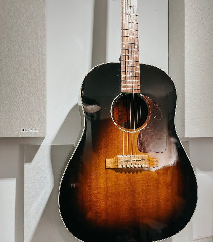 2001 Gibson J-45 Standard – Vintage Sunburst acoustic guitar