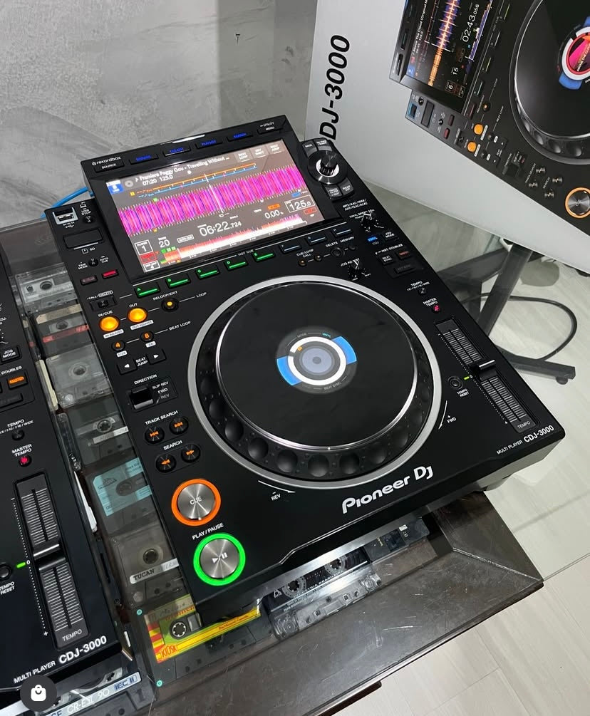 Pioneer CDJ-3000 players (Pair) + flightcases