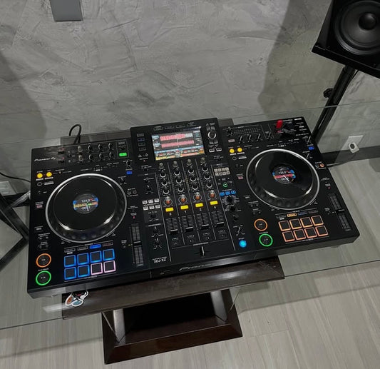 Pioneer XDJ-XZ DJ SET + flightcase & rekord box license