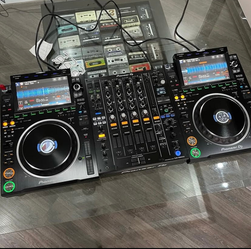 Pioneer CDJ-3000 Pair + DJM-900NXS2 Mixer