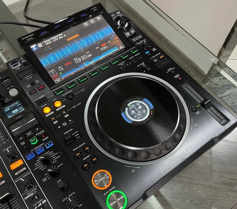 Pioneer CDJ-3000 Pair + DJM-900NXS2 Mixer