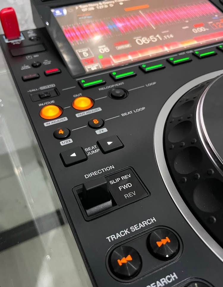 Pioneer CDJ-3000 players (Pair) + flightcases