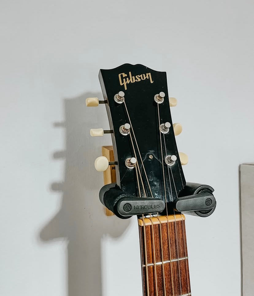 2001 Gibson J-45 Standard – Vintage Sunburst acoustic guitar