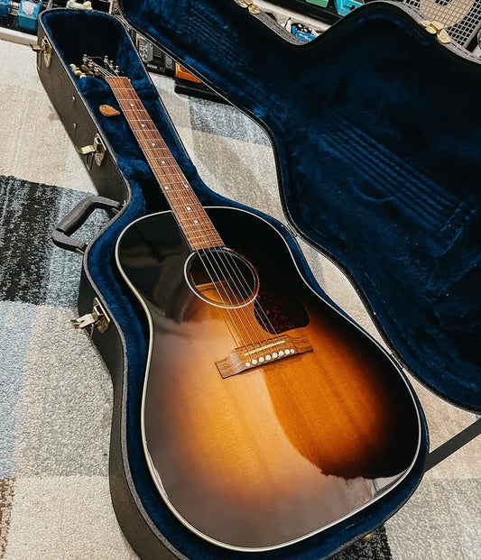 2001 Gibson J-45 Standard – Vintage Sunburst acoustic guitar